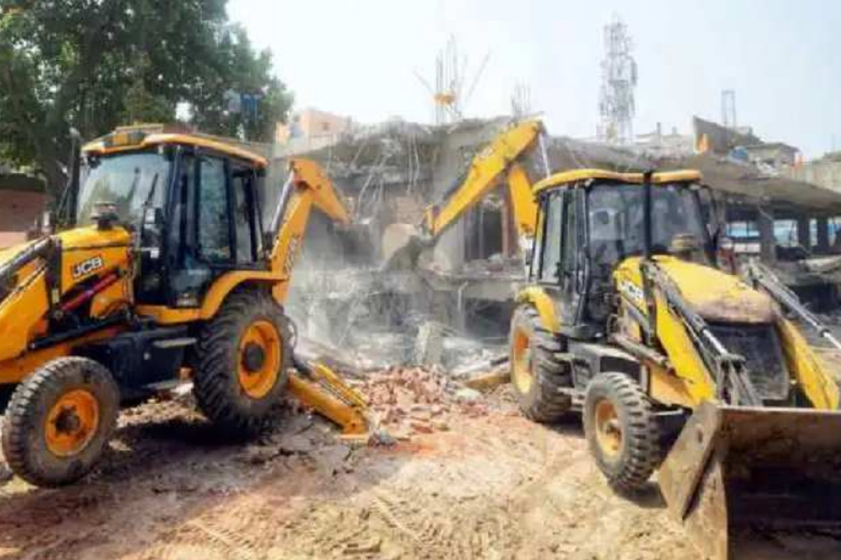 retired-officers-will-demolish-illegal-construction-in-ghaziabad.jpg