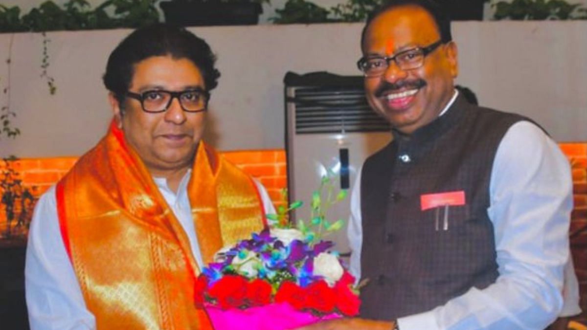 raj_Thackeray_Chandrashekhar_Bawankule.jpg