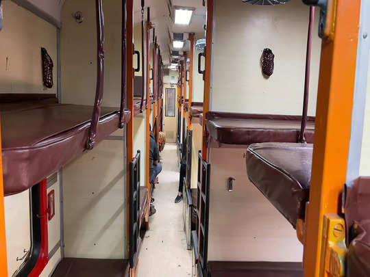 pay-300rs-for-bedsheet-quilt-and-pillow-in-ac-trains-and-take-them-after-train-journey-94366629.jpg