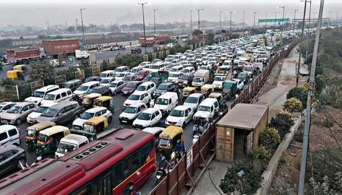 704256-sindhu-border-traffic-jam.jpg