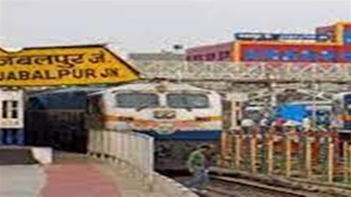 25_08_2022-jabalpur_gaya_train.jpg