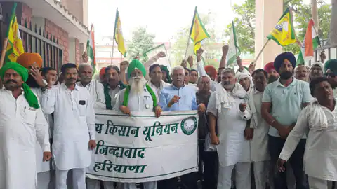 farmer_protest_in_karnal_1654009298.webp