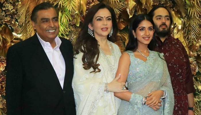 530222-mukesh-ambani-to-be-daughter-in-law-radhika-merchant-birthday-party-photos-viral.jpeg