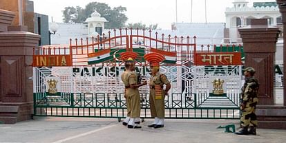 attari-wagah-border_1529125074.jpeg