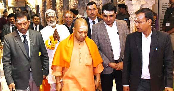 5676Yogi-adityanath-in-kashi-ya.jpg