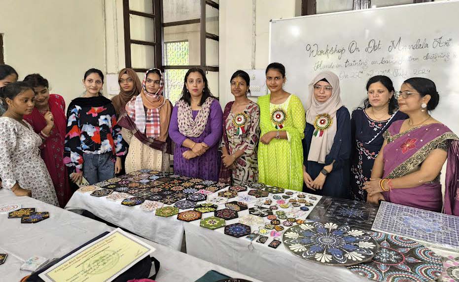 Participants of the workshop on Dot Mandala Art Skills (2).jpg