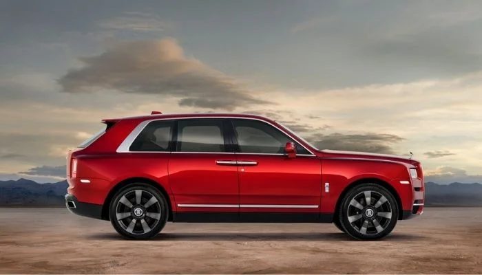 Rolls-Royce-Cullinan.webp